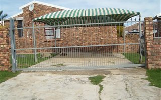2 Bedroom House in Strelitzia Park