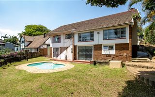 6 Bedroom House in Dawncliffe