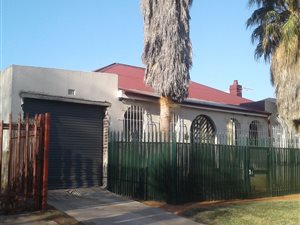 3 Bedroom House in Roodepoort North