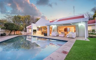 5 Bedroom House in Fourways Gardens