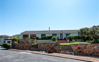 3 Bedroom House in Glencairn Heights