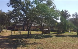 4 Bedroom House in Kameelfontein and surrounds