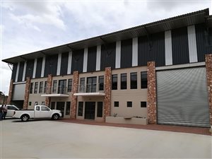 700 m² Industrial space in Cleveland