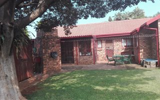 3 Bedroom House in Chantelle
