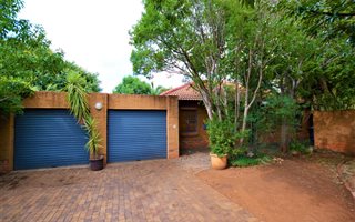 3 Bedroom Townhouse in Eldoraigne