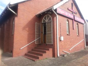 300 m² Commercial space in Bluff
