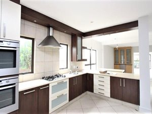 4 Bed Cluster in Bedfordview
