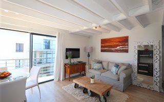 2 Bedroom Apartment in Hout Bay and surrounds