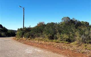 922 m² Land available in Riversbend