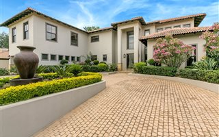 4 Bedroom House in Dainfern Valley