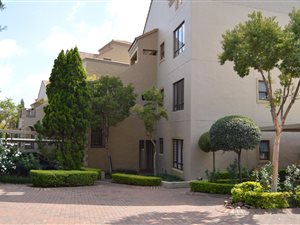 2 Bed Apartment in Pineslopes