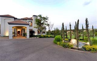 4 Bedroom House in Mooikloof Equestrian Estate