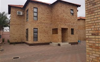 3 Bedroom Duplex in Zinniaville