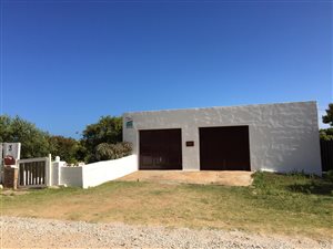 3 Bed House in Bettys Bay