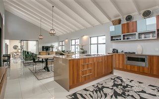 3 Bedroom Penthouse in Bryanston East