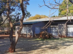 6 Bed House in Kameeldrift East