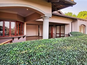 3 Bed House in Le Domaine