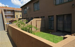 3 Bedroom Townhouse in Alberton