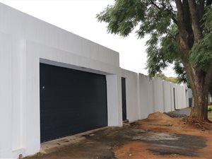 4 Bed House in Orange Grove