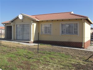3 Bed House in Hyde Park