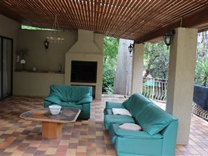 6 Bed House in Ferndale