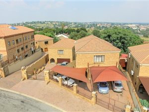 4 Bed House in Southcrest