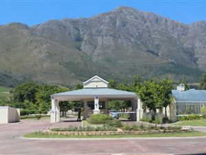 2 Bed Apartment in Franschhoek