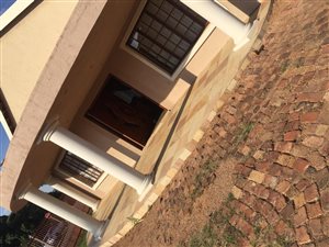 5 Bed House in The Orchards