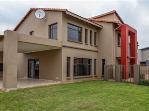 4 Bed House in The Meadows