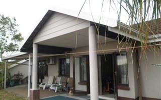 3 Bedroom Simplex in Escombe