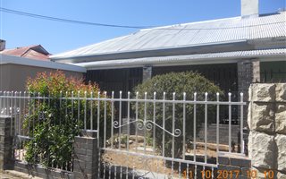 8 Bedroom House in Cradock