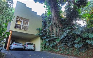 3 Bedroom House in Malvern