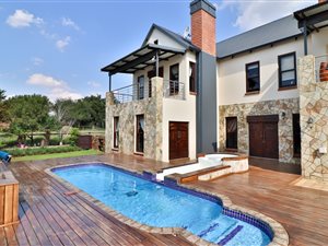 6 Bed House in Southdowns Estate
