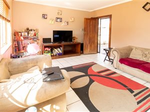 3 Bed House in Edelweiss