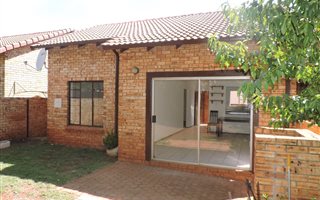 2 Bedroom Townhouse in Strubens Valley