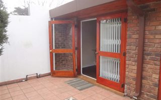2 Bedroom Duplex in Hyde Park