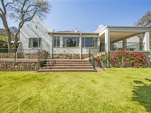 3 Bed House in Westcliff