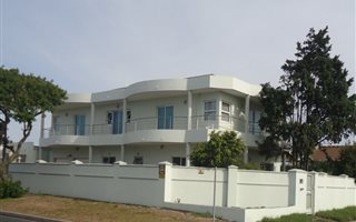5 Bedroom House in Ottery