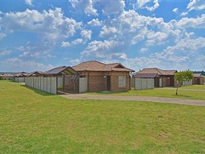 3 Bedroom House in Clayville