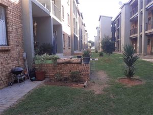 2 Bed Apartment in Grobler Park