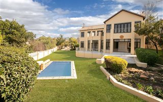 4 Bedroom House in Dainfern Valley