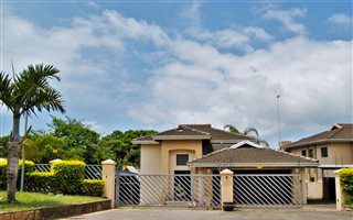 3 Bedroom Duet in Birdswood