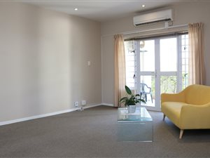 2 Bed Flat in Beacon Bay
