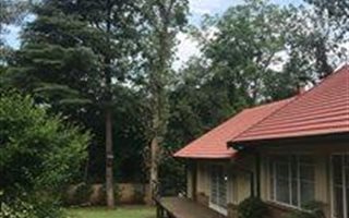 5 Bedroom House in Lynnwood Glen