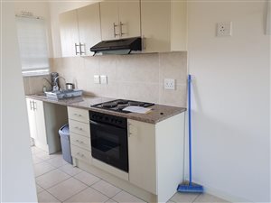 2 Bed Apartment in Muizenberg