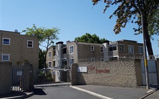 2 Bedroom Apartment in Brackenfell Central