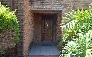 3 Bedroom House in Eldoraigne