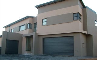 3 Bedroom House in Midstream Ridge Estate