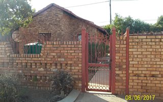 3 Bedroom House in Lethlabile