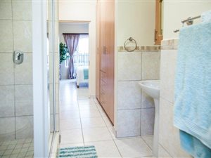 3 Bedroom House in Riverside Park
